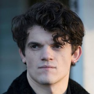 Edward Bluemel – Bild: Sky UK Limited / Die Verwendung ist nur bei redak / Sky Vision / © Sky UK Limited Edward Bluemel – Bild: Sky UK Limited / Die Verwendung ist nur bei redak / Sky Vision / © Sky UK Limited