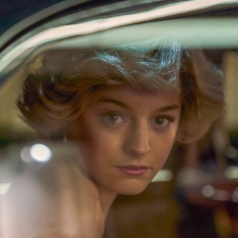 Emma Corrin – Bild: Des Willie / Netflix