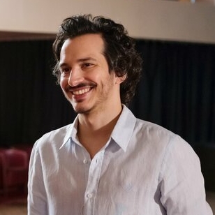 Ferdi Özten – Bild: Dirk Bartling / ORF / ZDF