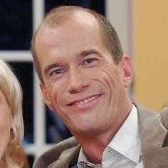 Georg Uecker – Bild: Sat.1 / Stefan Menne Georg Uecker – Bild: Sat.1 / Stefan Menne