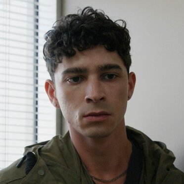 Isaac Powell – Bild: 2021 FX Networks, LLC. All rights reserved. Lizenzbild frei