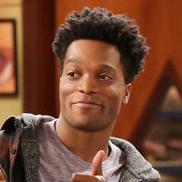 Jermaine Fowler – Bild: 2016 CBS Broadcasting, Inc. All Rights Reserved. Lizenzbild frei