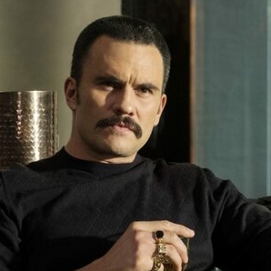 Juan Pablo Raba – Bild: TVNOW / LAKESHORE ENTERTAINMENT PRODUCTIONS LLC / STX FINANCING, LLC