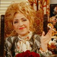 June Gable – Bild: Puls 8