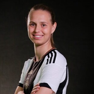 Klara Bühl – Bild: NDR/Manuela Rose