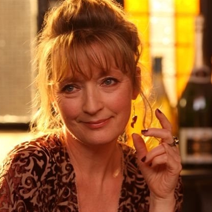 Lesley Manville – Bild: KINOWELT TV