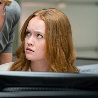 Liv Hewson – Bild: ORF/Wild Bunch/Hilary Bronwyn Gayle