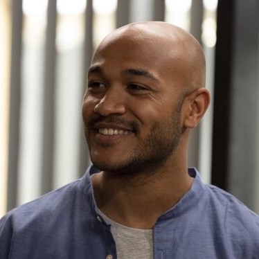 Malick Bauer – Bild: Schah Eghbaly / Joyn/ProSieben