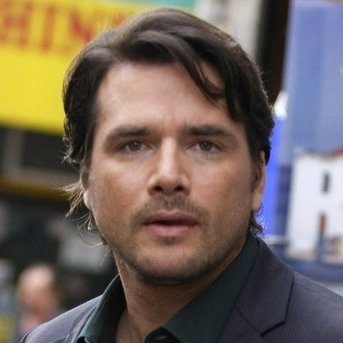 Matthew Settle – Bild: Warner Brothers Lizenzbild frei