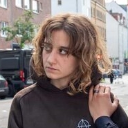 Meryem Ebru Öz – Bild: ARD/Thorsten Jander