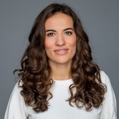 Mona Ameziane – Bild: WDR/Annika Fußwinkel