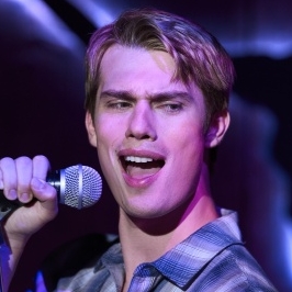 Nicholas Galitzine – Bild: Amazon/Jonathan Prime