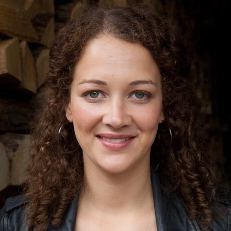 Oona Devi Liebich – Bild: ARD/Andreas Wünschirs