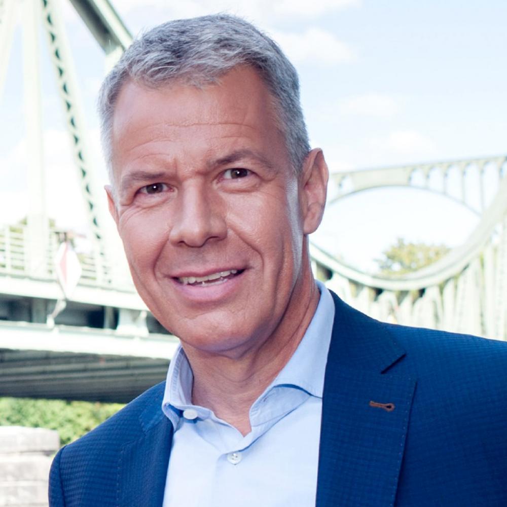 Peter Kloeppel – Bild: RTL / Gordon Mühle