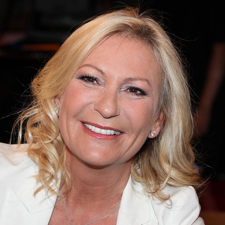 Sabine Christiansen – Bild: Udo Grimberg, 5575Sabine Christiansen, Medienunternehmerin, Cropped, CC BY-SA 3.0 DE