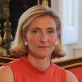 Sabine Freifrau von Süsskind – Bild: BR/megaherz gmbh