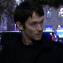 Simon Quarterman – Bild: Puls 8