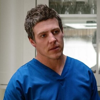 Stephen Peacocke – Bild: ORF/​Telemünchen/​Warner/​MGM/​Alex Bailey
