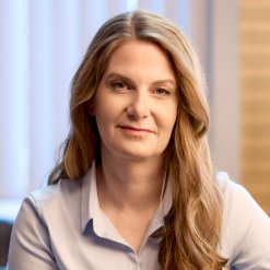 Tanit Koch – Bild: NDR/Hendrik Lüders Tanit Koch – Bild: NDR/Hendrik Lüders