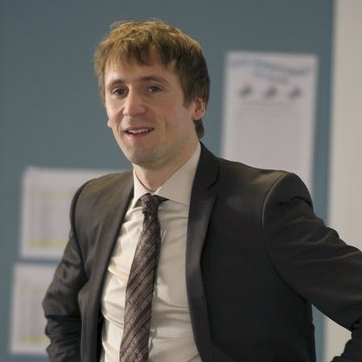 Tom Basden – Bild: NDR/BBC