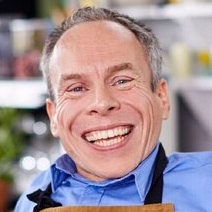 Warwick Davis – Bild: RTL / David Loftus / Jamie Oliver Enterprises Limited