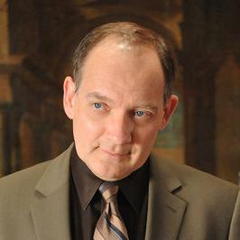 Zach Grenier – Bild: Puls 4