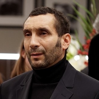 Zinedine Soualem – Bild: WDR/Christophe Brachet/Mon Voisin-Mother/FranceTV