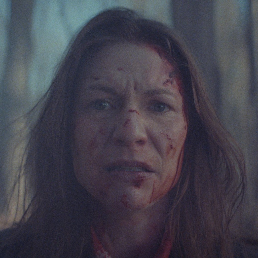 „The Beast in Me“: Höllischer Nachbar? – Review – Katz-und-Maus-Spiel zwischen Claire Danes („Homeland“) und Matthew Rhys („The Americans“) hält nicht ganz, was es verspricht – Bild: Netflix