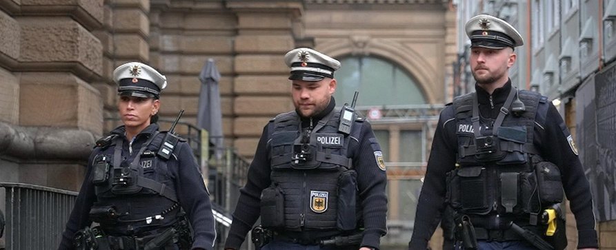 „110 im Dauereinsatz“: VOX startet eigene Polizei-Dokureihe – Einsatzkräfte werden bundesweit begleitet – Bild: RTL