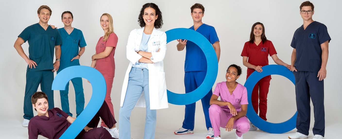 „In aller Freundschaft“: Die jungen Ärzte feiern 200. Folge – Rundes Jubiläum des Vorabend-Ablegers – Bild: ARD/​Markus Nass