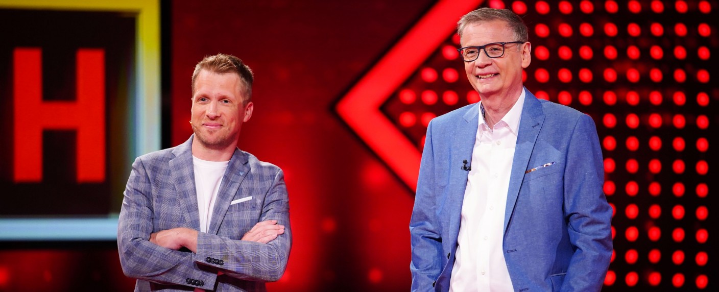 „5 gegen Jauch“ meldet sich mit neuen Folgen zurück – RTL-Quizshow mit Pocher und Jauch wird fortgesetzt – Bild: TVNOW/​Stefan Gregorowius