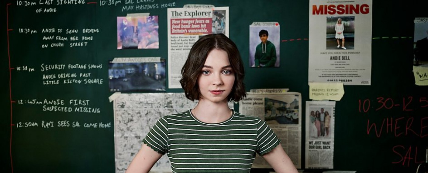 [UPDATE] „A Good Girl’s Guide to Murder“: Frischer Trailer und Termin für neue Serie von „Wednesday“-Star – Romanadaption um jungen True-Crime-Fan und Hobby-Detektiv – Bild: BBC