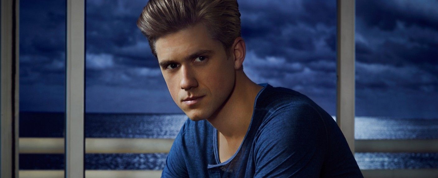 „BrainDead“: Aaron Tveit („Graceland“) übernimmt männliche Hauptrolle – Mitarbeiter der Republikaner im Kongress rettet die Welt – Bild: USA Network