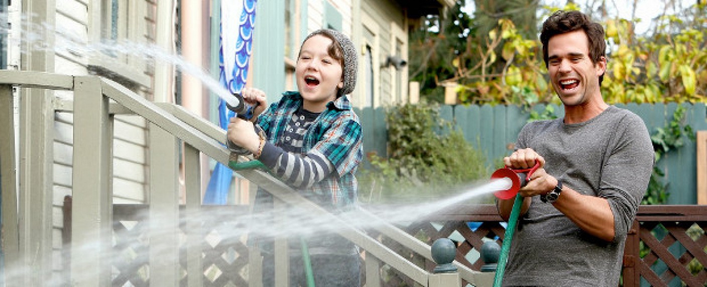 About a Boy – Review – TV-Kritik zur Romanadaption von NBC – von Gian-Philip Andreas – Bild: NBC