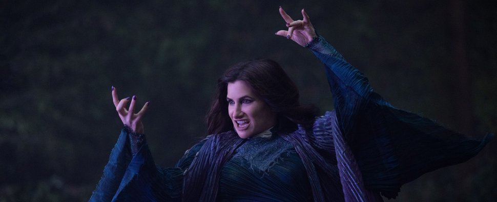 In „Agatha All Along“ kehrt Kathryn Hahn als Villain Agatha Harkness zurück. – Bild: Disney+