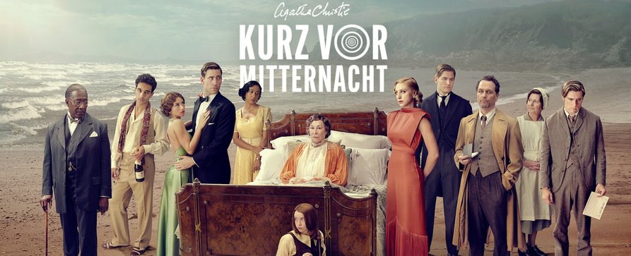 Zu Agatha Christies Geburtstag: Frische Romanadaption feiert Deutschlandpremiere – „Kurz vor Mitternacht“ wurde als Dreiteiler mit Anjelica Huston und Matthew Rhys adaptiert – Bild: Agatha Christie Productions Limited MMXXIV/​AXN White
