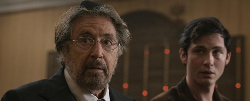 Al Pacino und Logan Lerman in „Hunters“ – Bild: Prime Video