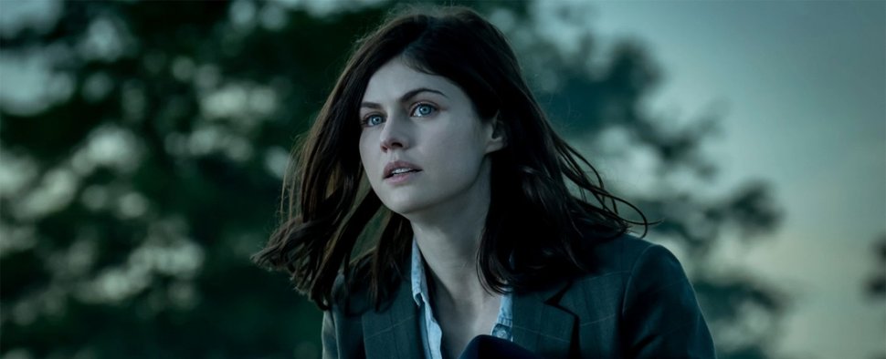 Alexandra Daddario in „Mayfair Witches“ – Bild: AMC