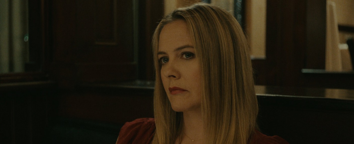 „Clueless“-Star Alicia Silverstone spürt „Irish Blood“ nach – Rechtsanwältin aus Los Angeles folgt in Irland Spuren ihres Vaters – Bild: Netflix