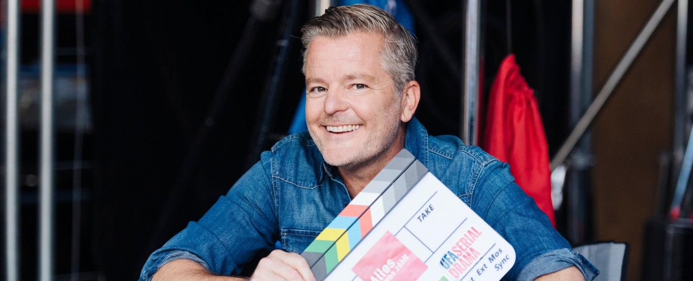 „Alles was zählt“-Urgestein André Dietz kehrt zur RTL-Soap zurück – Dramatisches Wiedersehen mit Physiotherapeut Ingo Zadek – Bild: RTL/​Julia Feldhagen