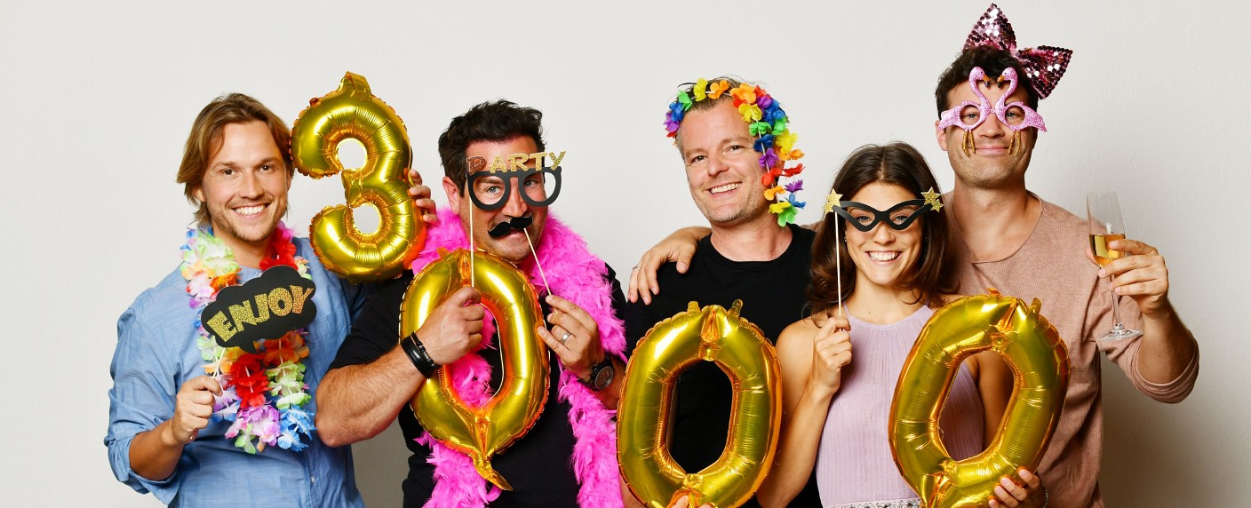 3000 Mal „Alles was zählt“: Rundes Jubiläum der RTL-Soap – Wird die Hochzeit von Jenny und Deniz zur Alptraumhochzeit? – Bild: MG RTL D /​ Willi Weber