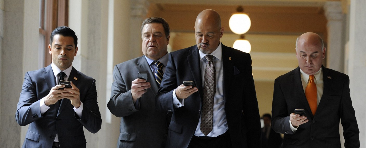 „Alpha House“: Zweite Staffel im Originalton auch schon in Deutschland – Auch „Hand of God“-Pilot in Deutschland freigeschaltet – Bild: Amazon