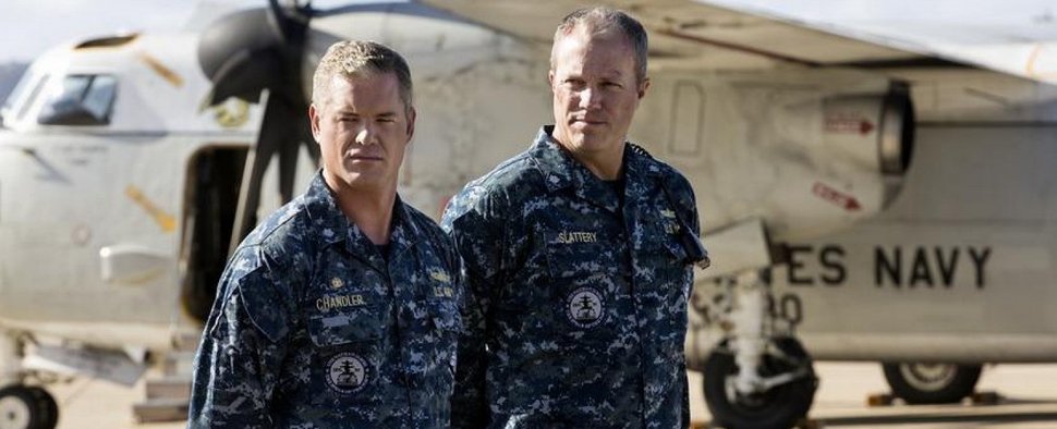 Alte Weggefährten: Tom Chandler (Eric Dane) und Mike Slattery (Adam Baldwin) in „The Last Ship“ – Bild: TNT