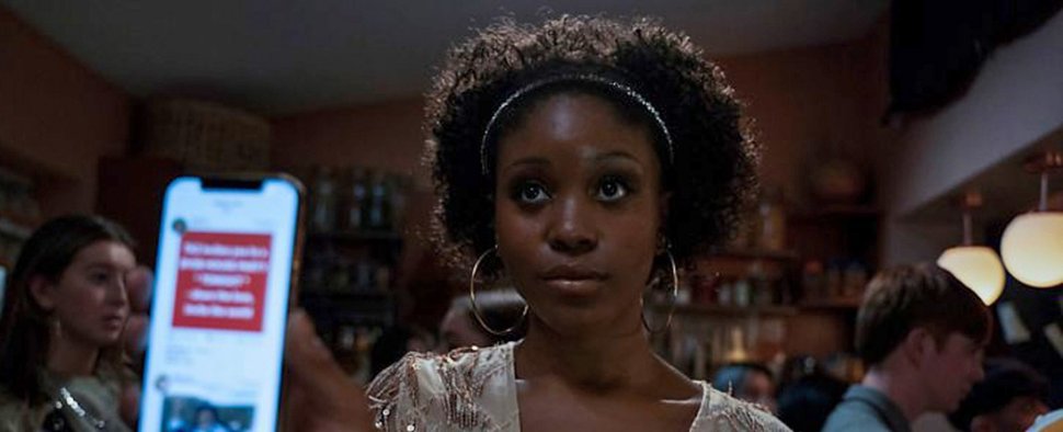 Amara Okereke als Becky Fox in „Red Rose“ – Bild: BBC/Netflix