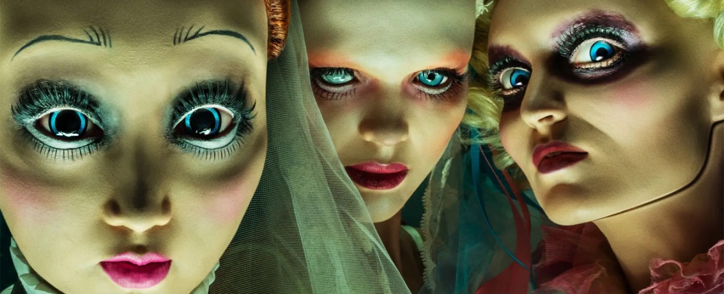 „American Horror Stories“: Trailer zur zweiten Staffel mit Denis O’Hare und Max Greenfield – Alicia Silverstone und Bella Thorne ebenso beim US-Start im Juli dabei – Bild: Hulu/​FX