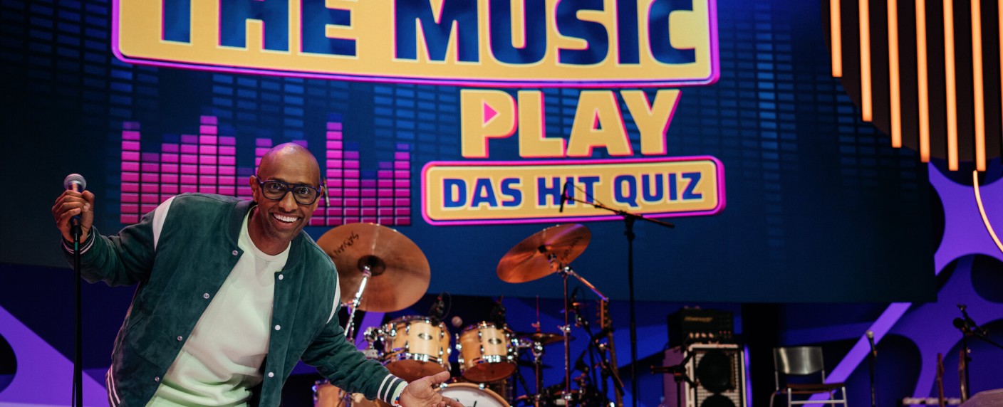 „Let the music play“: Sat.1 zeigt ungesendete Folgen am späten Abend – Musikshow mit Amiaz Habtu und „Buchstaben Battle“ werden nicht fortgesetzt – Bild: Sat.1/​Stefan Neumann