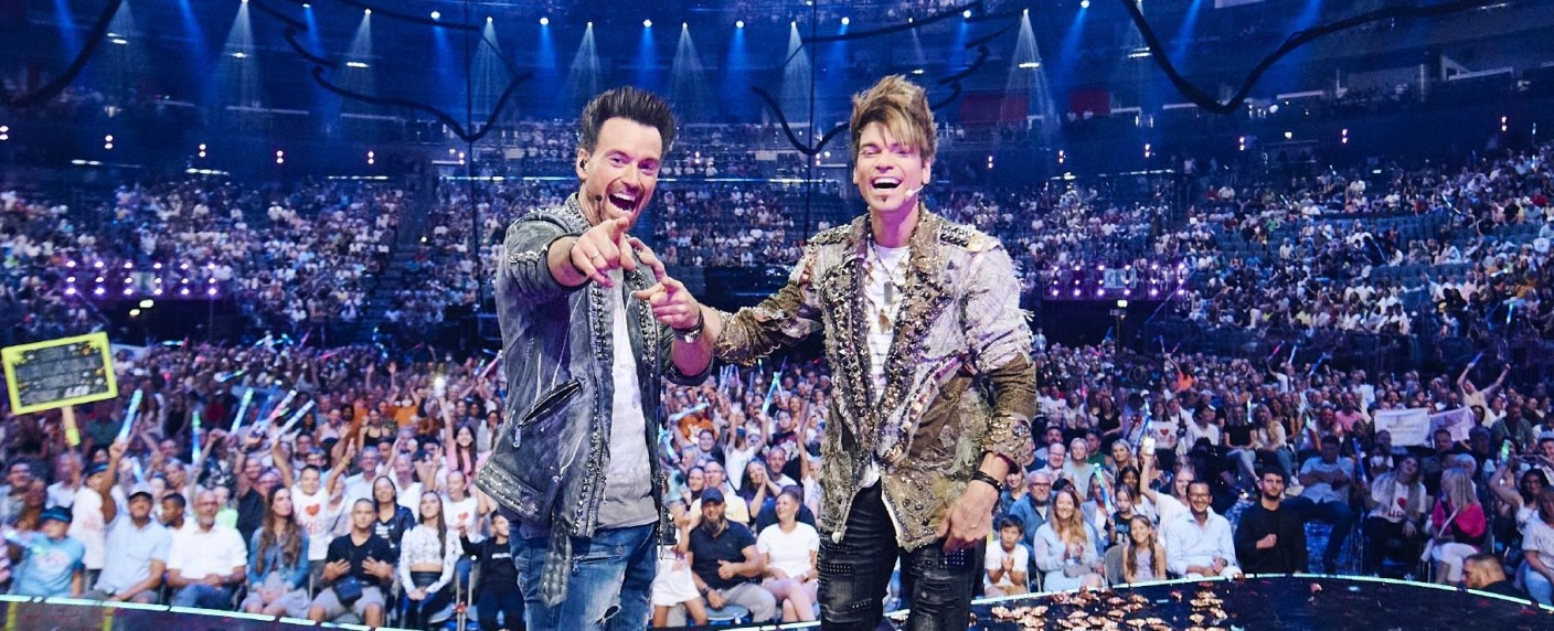 Quoten: Fußball-WM drückt Shows, lässt Spielfilmen keine Chance – „Promi Big Brother“ hält sich am späteren Abend schadlos – Bild: RTL /​ Christoph Köstlin