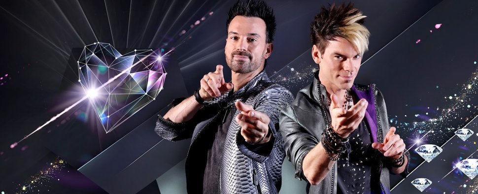 Andreas und Chris Ehrlich sind die „Ehrlich Brothers“ – Bild: ZDF/Lisa Wassmann