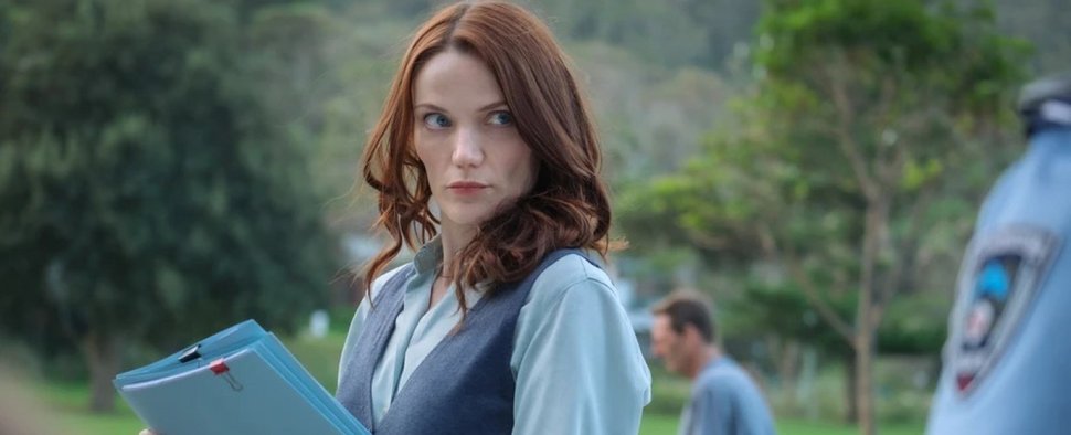 Anna Samson als DI Mackenzie „Mack“ Clarke in „Return to Paradise“ – Bild: ABC/John Platt