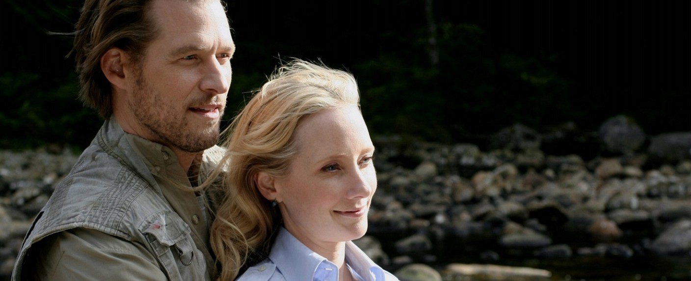 „Aftermath“: Ehepaar James Tupper und Anne Heche mit Hauptrollen – „Men in Trees“-Wiedervereinigung bei Syfy-Serie – Bild: ABC
